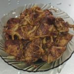 Печень куриная жареная с луком на сковороде